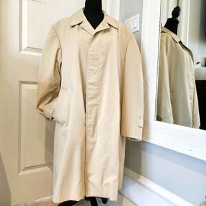 2/$100 Aquascutum VTG men's trench coat 46Reg tan